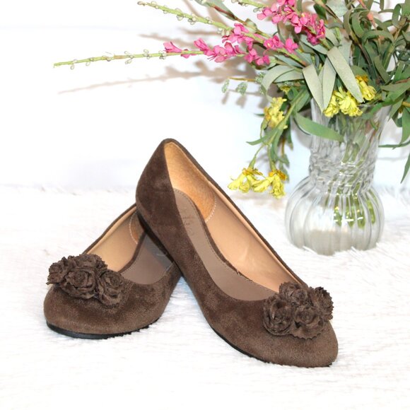 Amanda Blu Flowered Ballet Flats - Picture 10 of 10